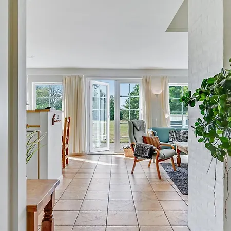 Ferienhaus Arwin - 250m From The Sea By Interhome